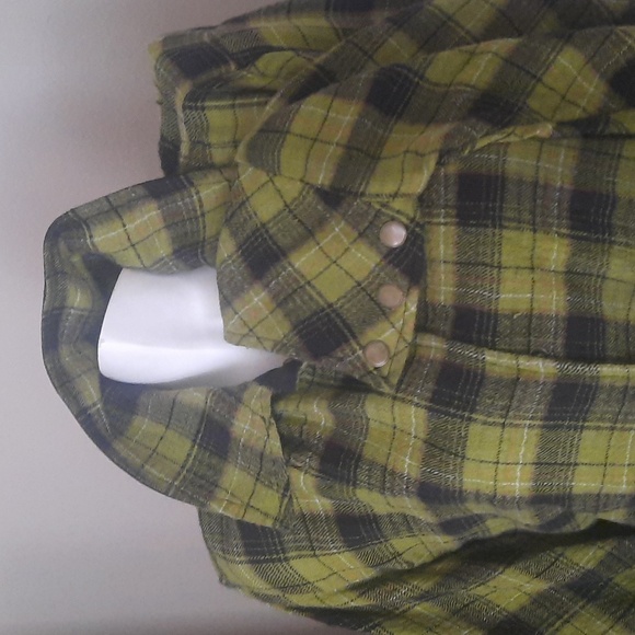 We The Free Flannel - Picture 2 of 12